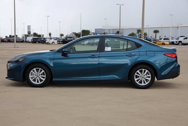 New 2026 Toyota Camry LE w/ Convenience Package FWD image 4