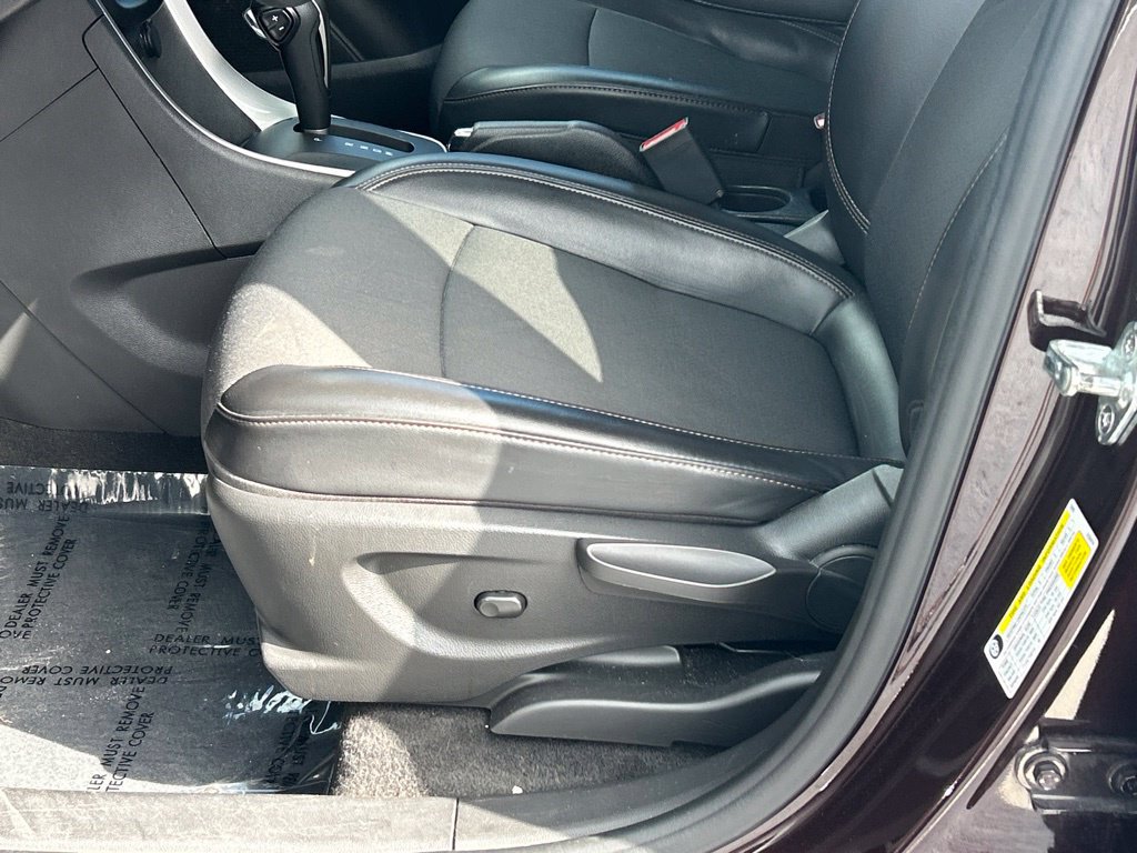 Used 2022 Chevrolet Trax LT AWD/4WD image 17