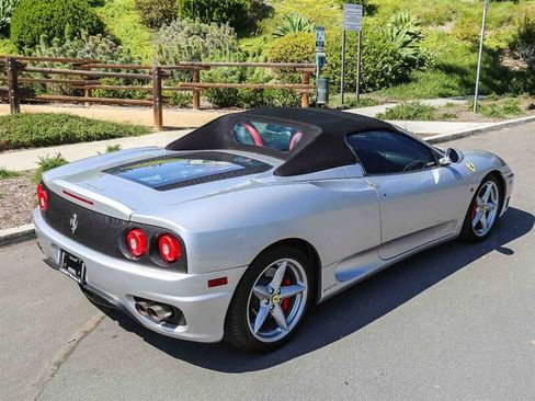 Used 2004 Ferrari 360 Spider RWD image 16