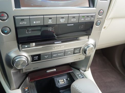 Used 2015 Lexus GX 460 w/ Premium Package AWD/4WD image 19