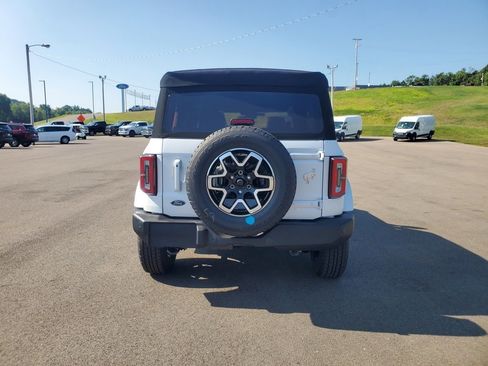New 2025 Ford Bronco Badlands image 4