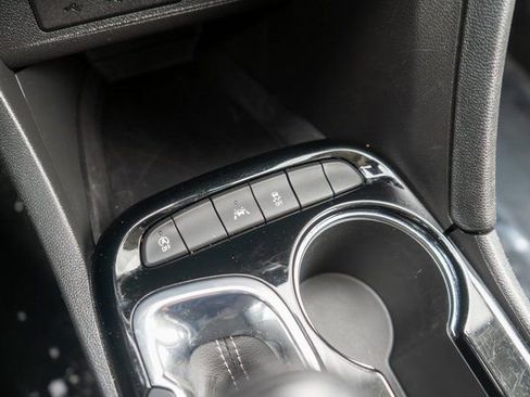 Used 2023 Buick Encore GX Select w/ Sport Touring Package image 29