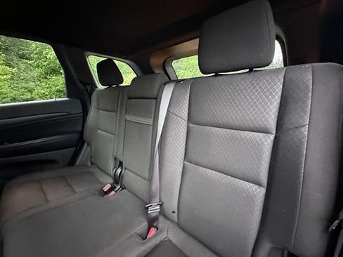 Used 2020 Jeep Grand Cherokee Laredo AWD/4WD image 10