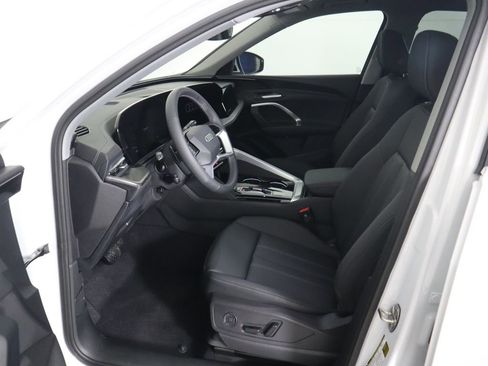 Used 2025 Audi Q5 Premium w/ Convenience Package AWD/4WD image 21