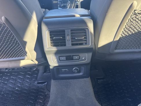 Used 2019 Audi SQ5 Premium Plus w/ Premium Plus Package image 33