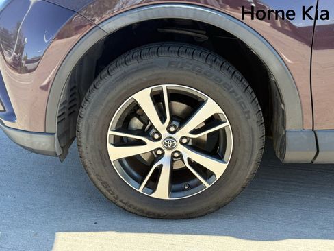 Used 2017 Toyota RAV4 XLE w/ Carpet Mat Package FWD image 8