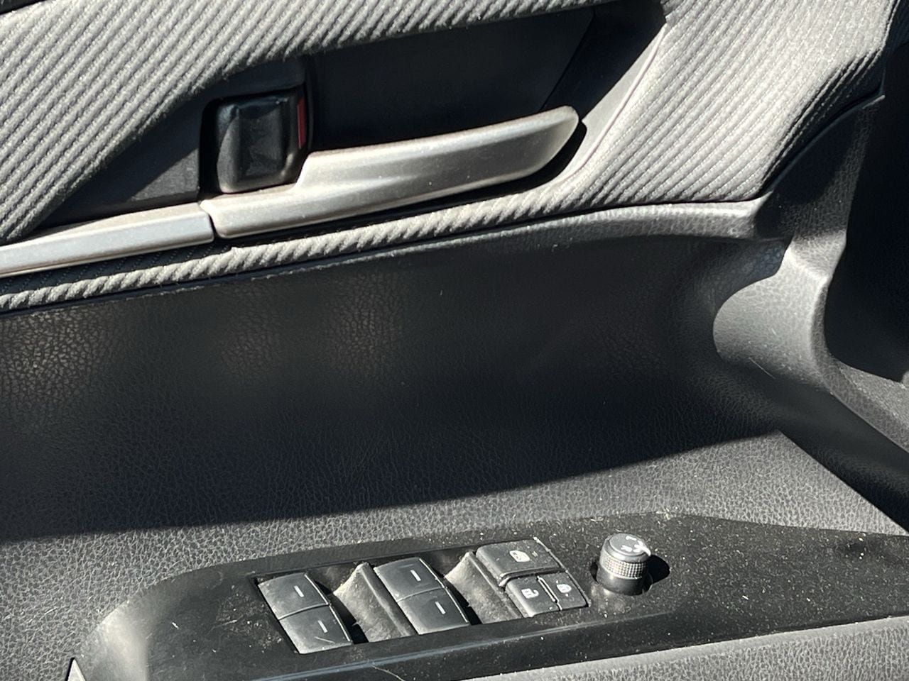Used 2025 Toyota Camry SE FWD image 21
