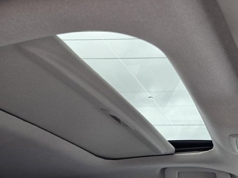 New 2026 Nissan Sentra SL w/ Floor Mat Package FWD image 9