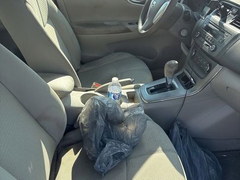 Used 2014 Nissan Sentra S image 5