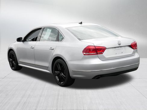 Used 2013 Volkswagen Passat 2.5 SEL Premium FWD image 5