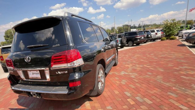 Used 2015 Lexus LX 570 4WD image 9