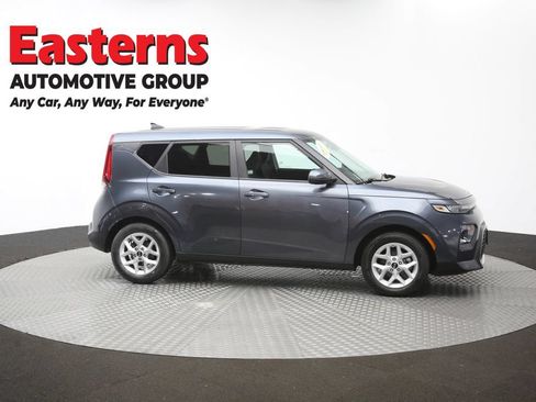 Used 2020 Kia Soul S FWD image 45