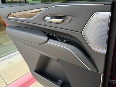 Used 2024 Cadillac Escalade Sport Platinum w/ LPO, ONYX Package AWD/4WD image 18