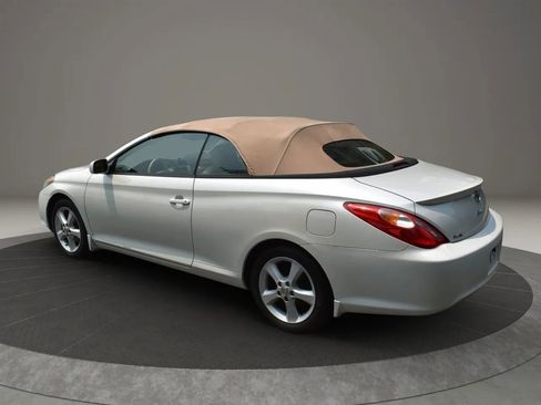 Used 2005 Toyota Solara SLE image 12
