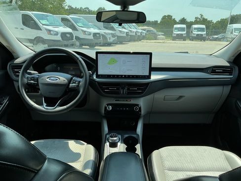Used 2023 Ford Escape SE FWD image 22
