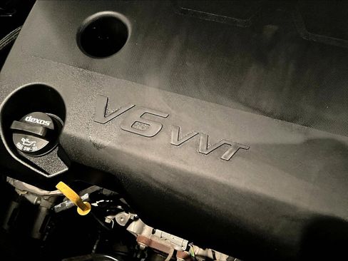 Used 2020 Buick Enclave Premium w/ Sun and Sites Package image 30