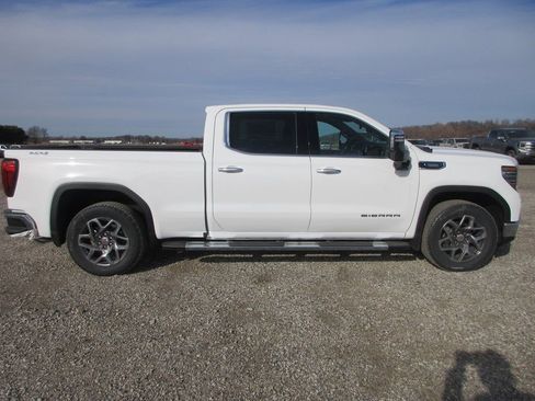 New 2026 GMC Sierra 1500 SLT w/ SLT Premium Plus Package image 3