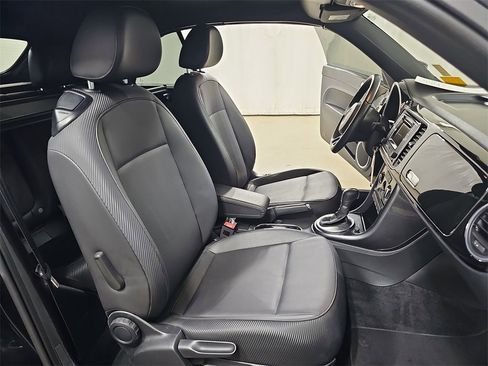 Used 2019 Volkswagen Beetle 2.0T S image 16