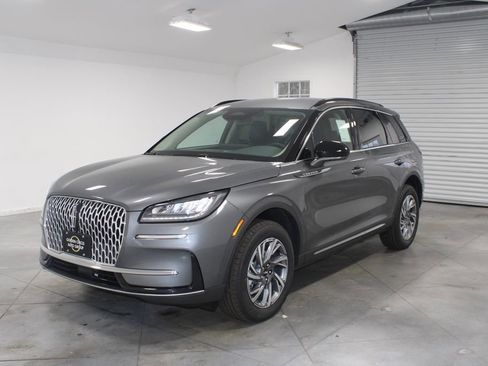 New 2026 Lincoln Corsair Premiere image 3