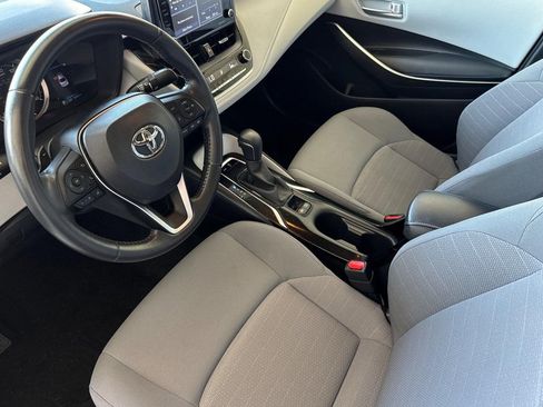 Used 2022 Toyota Corolla SE w/ SE Premium Package FWD image 4