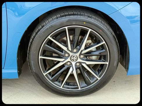 Used 2024 Toyota Camry SE image 6