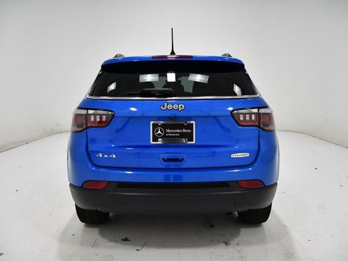 Used 2018 Jeep Compass Latitude w/ Popular Equipment Group AWD/4WD image 4