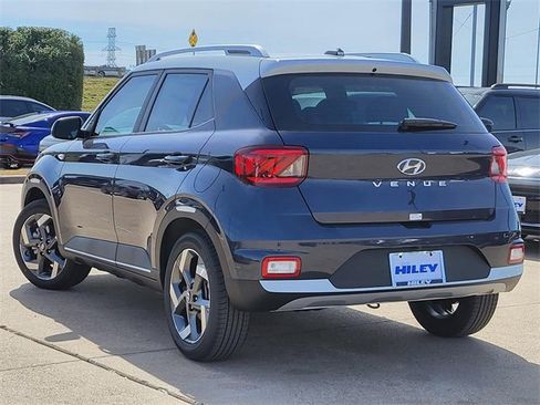 New 2026 Hyundai Venue SEL image 3