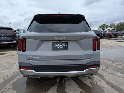 New 2026 Kia Sorento SX image 7