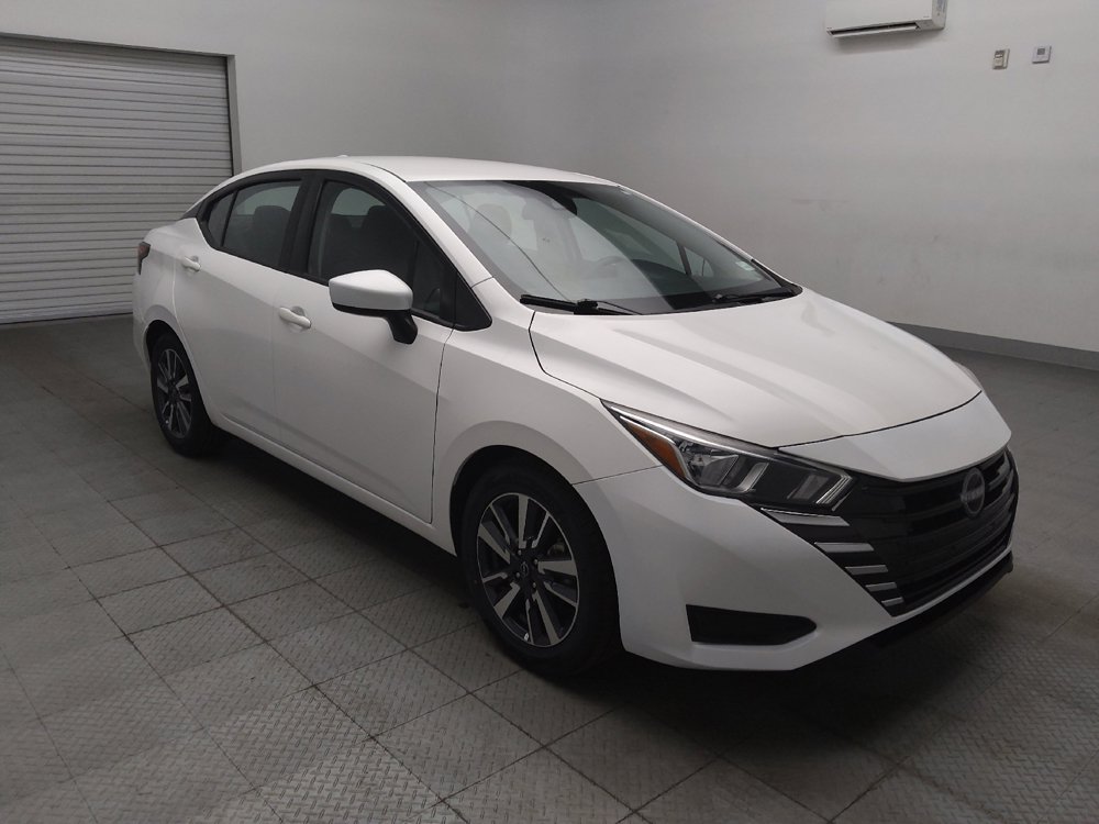 Used 2023 Nissan Versa SV FWD image 13