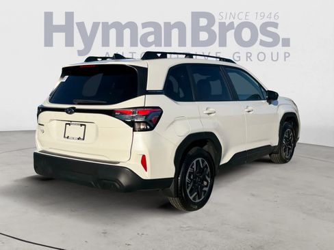 Used 2026 Subaru Forester Premium AWD/4WD image 3