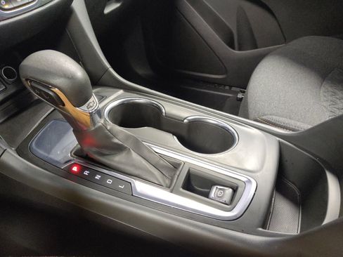 Used 2022 Chevrolet Equinox LT FWD image 26