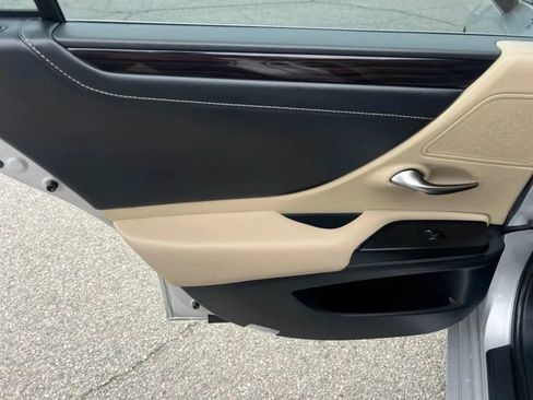 Used 2021 Lexus ES 350 w/ Premium Package FWD image 32