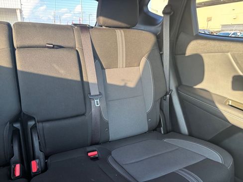 Used 2025 Chevrolet Blazer LT image 37