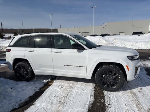 New 2026 Jeep Grand Cherokee Limited image 2