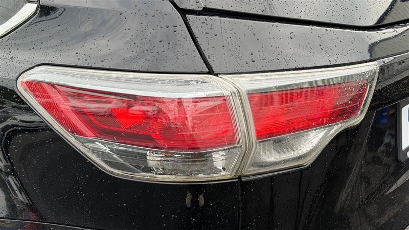 Used 2015 Toyota Highlander Limited Platinum AWD/4WD image 8