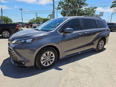 Used 2025 Toyota Sienna XLE