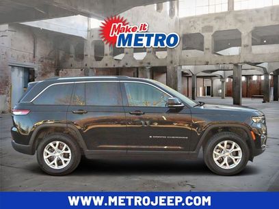 Used 2023 Jeep Grand Cherokee Altitude