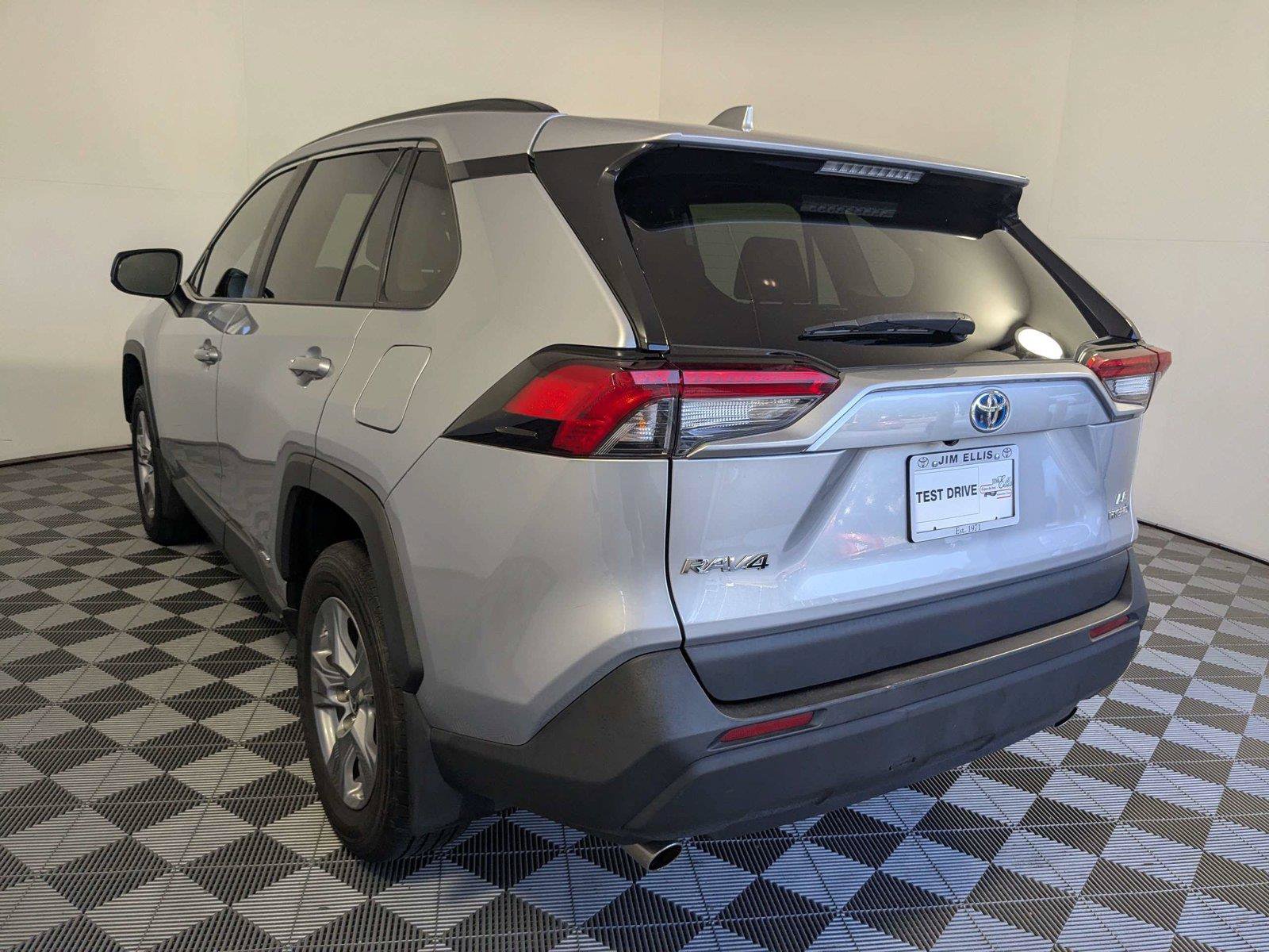 Certified 2024 Toyota RAV4 LE AWD/4WD image 7