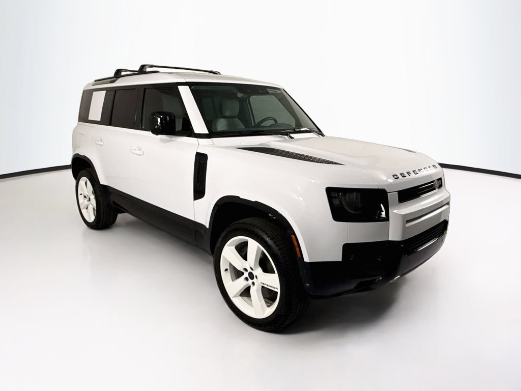Used 2026 Land Rover Defender 110 X-Dynamic SE AWD/4WD image 3