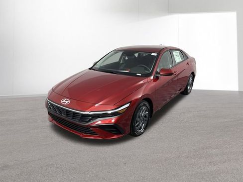 Used 2025 Hyundai Elantra Sport FWD image 37