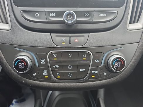 Used 2025 Chevrolet Malibu LT image 28