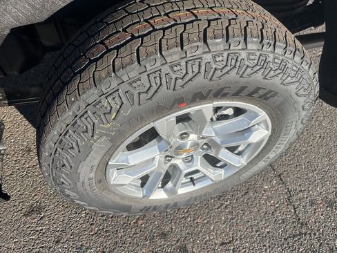 New 2026 Chevrolet Silverado 1500 LT image 18