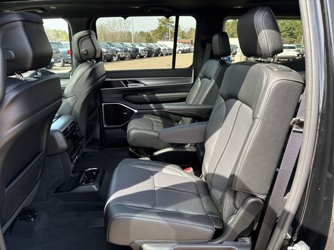 New 2026 Jeep Grand Wagoneer Limited AWD/4WD image 12