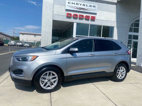 Used 2024 Ford Edge SEL image 2