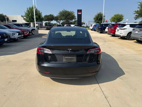 Used 2018 Tesla Model 3 Long Range RWD image 4