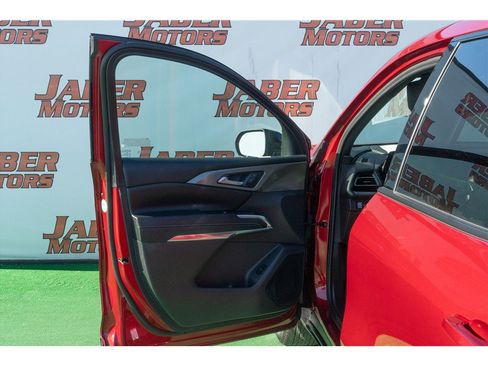 Used 2024 Chevrolet Traverse LT w/ Midnight/Sport Edition FWD image 19