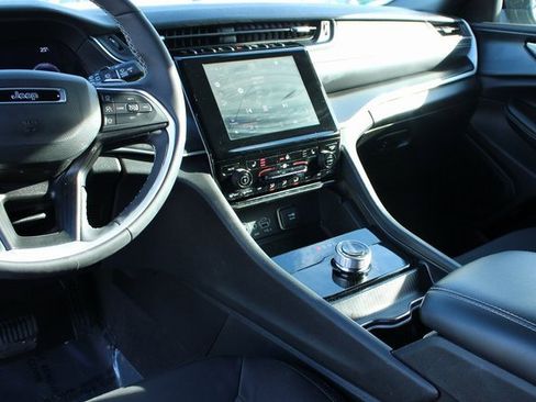 Used 2024 Jeep Grand Cherokee Laredo X w/ Luxury Tech Group I image 17