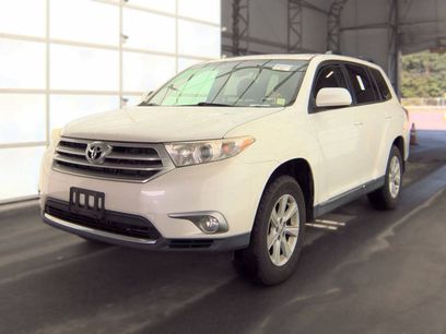 Used 2013 Toyota Highlander SE