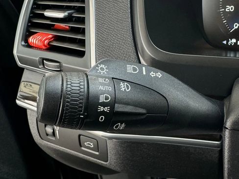 Used 2019 Volvo XC90 T5 Momentum w/ Multimedia Package image 45