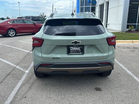 Used 2024 Chevrolet Trax ACTIV w/ Sunroof Package FWD image 14